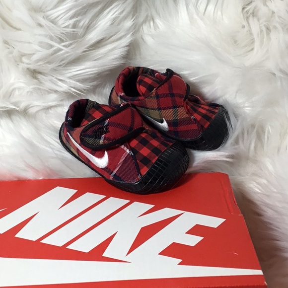 BABY NIKE RED BLACK CHECK PLAID TENNIS SHOES CRIB - Picture 3 of 7